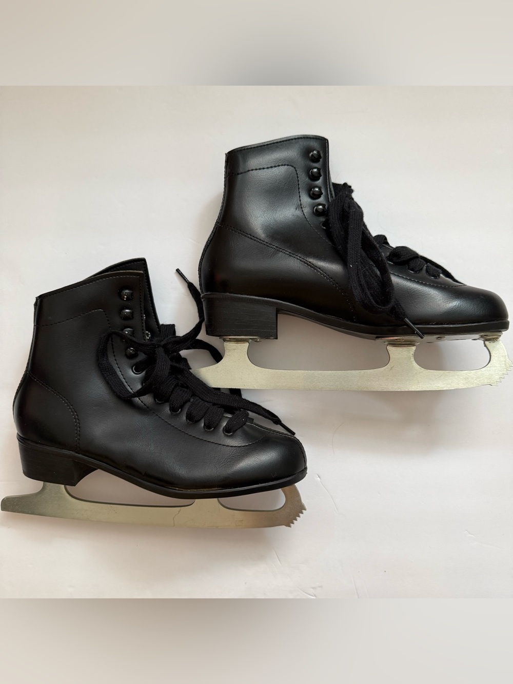 Vintage Figure 8’s Black Ice Skates Youth Size 5 Retro Figure Skates